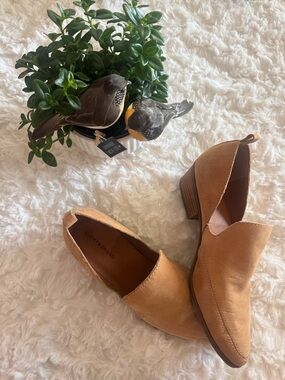 Lucky Brand Tan Suede D'Orsay Mules size 9 1/2 short boots
